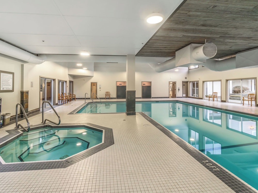 Pacific Shores Resort & Spa 15/48