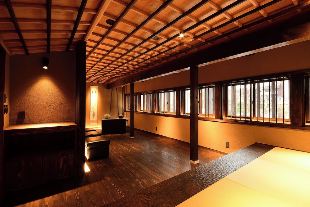 Koyasan Yochi In 20/50