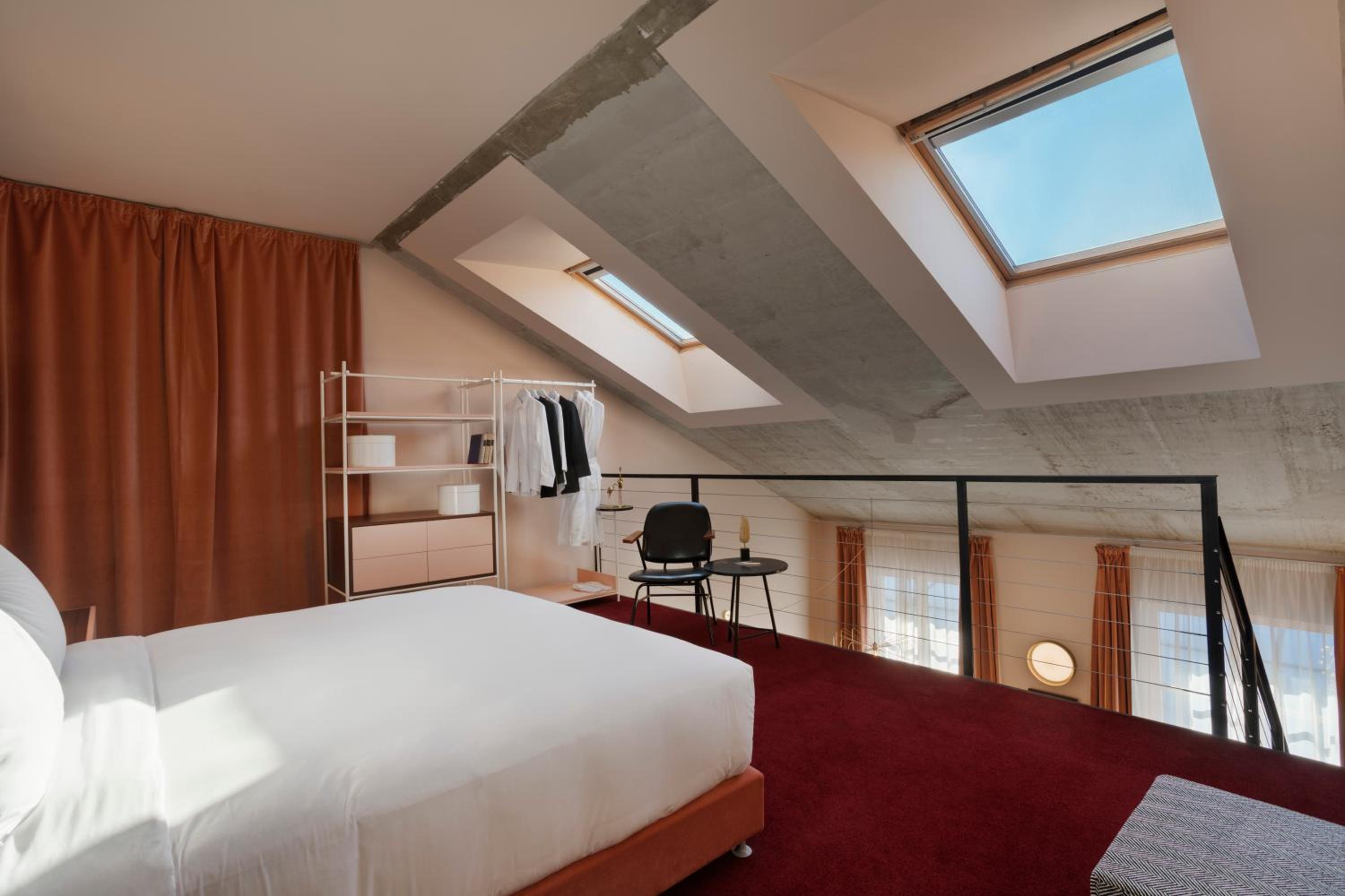 Junior Suite, King Bed