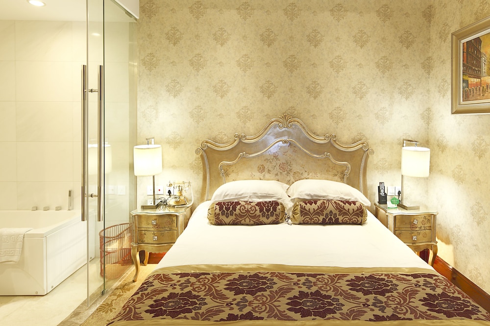 Zhenbao Holiday Hotel Nanjing Yuhua 6/12