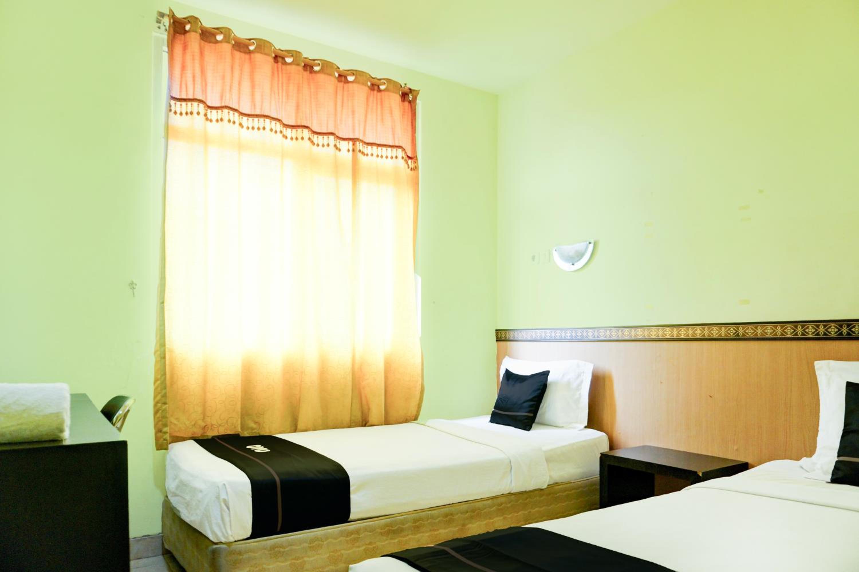 غرفة قياسية بسريرين منفصلين، OYO 2255 Hotel Aifih 7/9