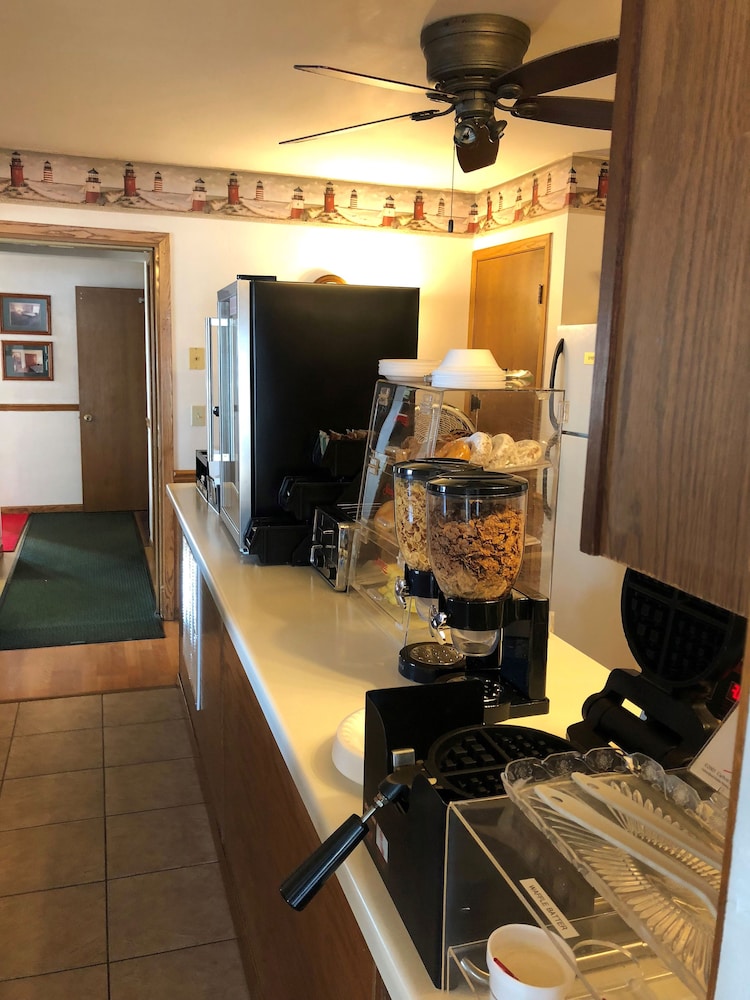 Travelodge by Wyndham Escanaba 44/46
