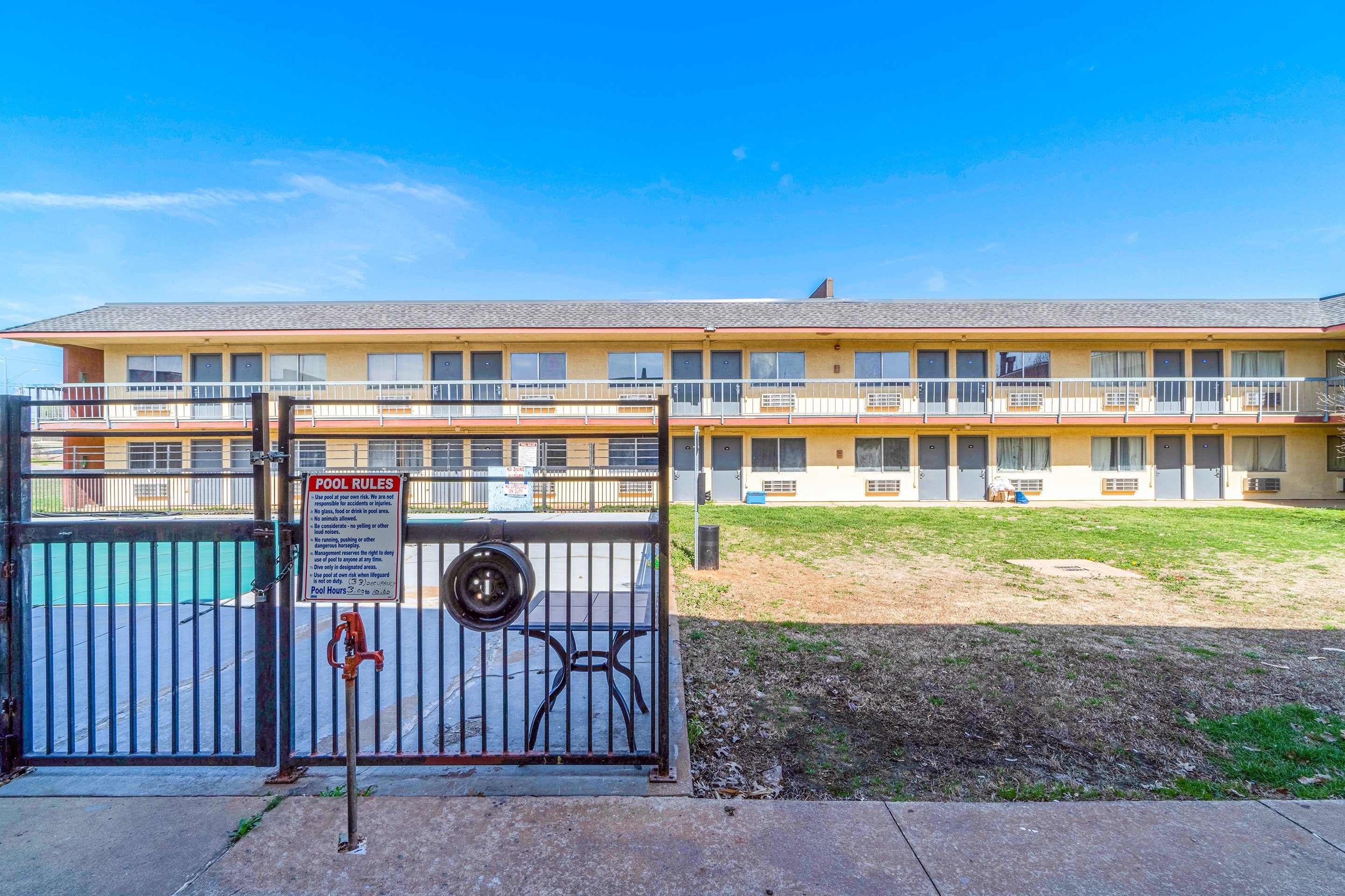 Castle Inn & Suites By OYO Chickasha 10/66