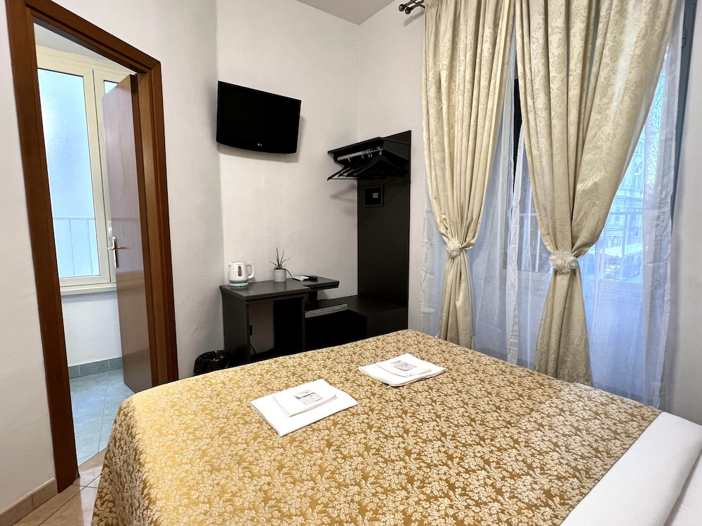 Hotel Termini 21/34