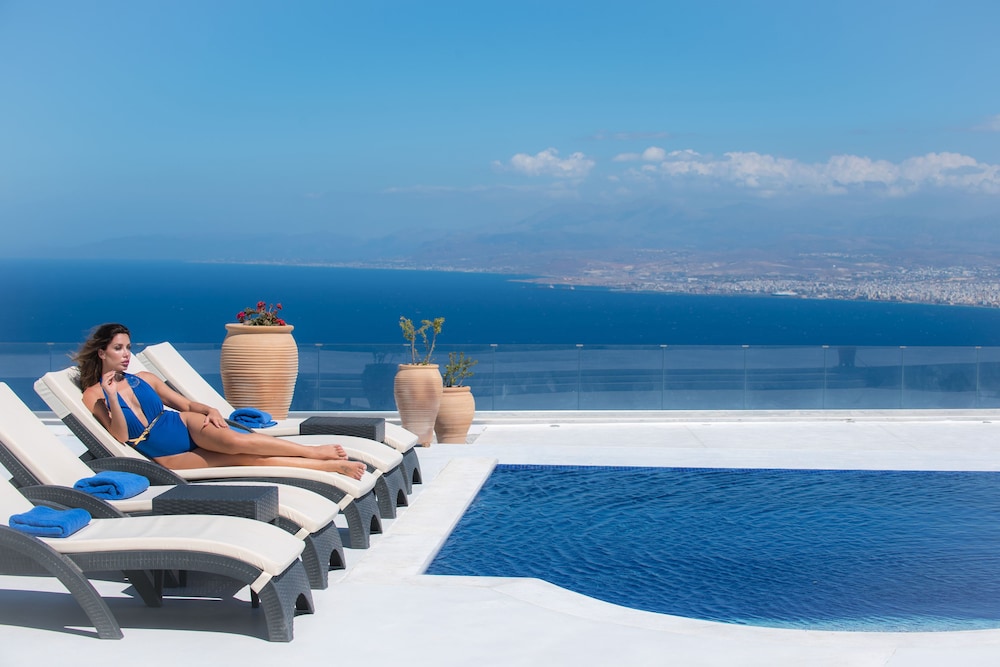 Wine Dark Sea Villa Santorini 16/23