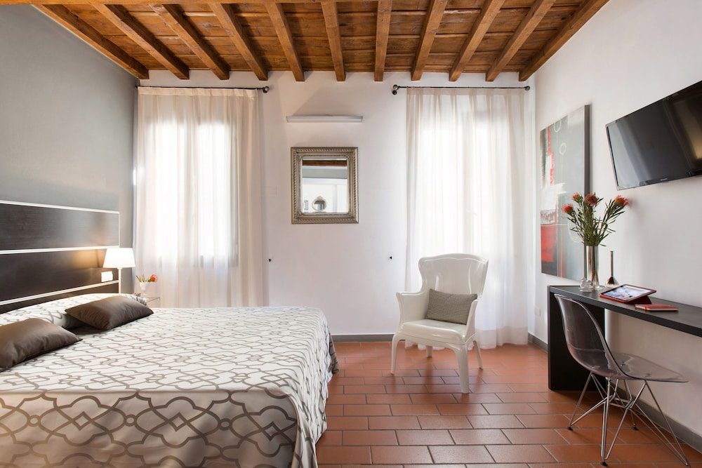 SETTE ANGELI ROOMS 30/72
