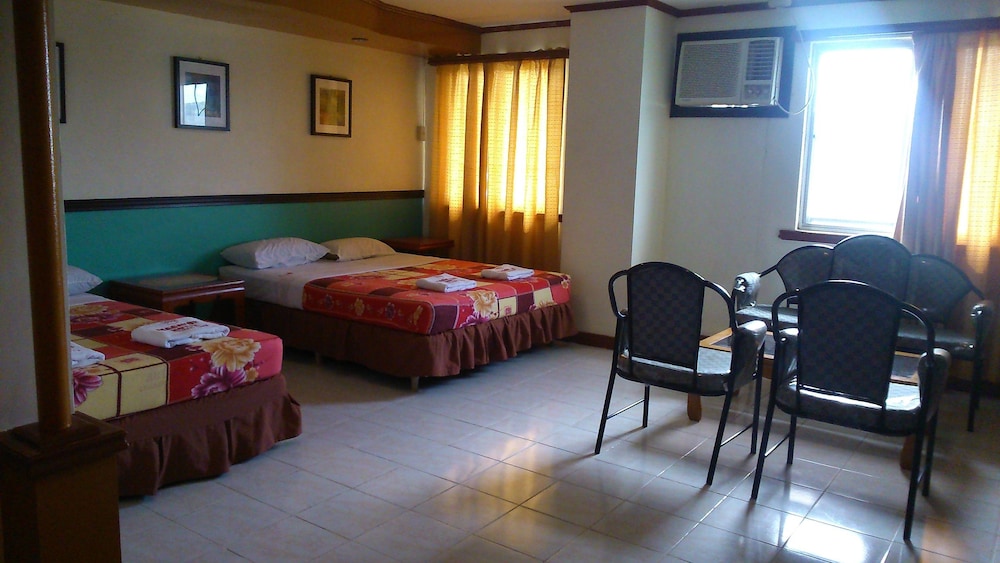 Magayon Hotel 25/29