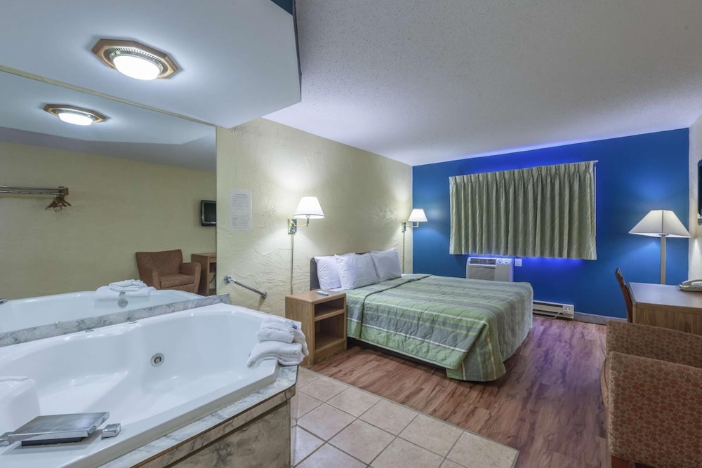 Motel6 Oak Creek, WI 31/53