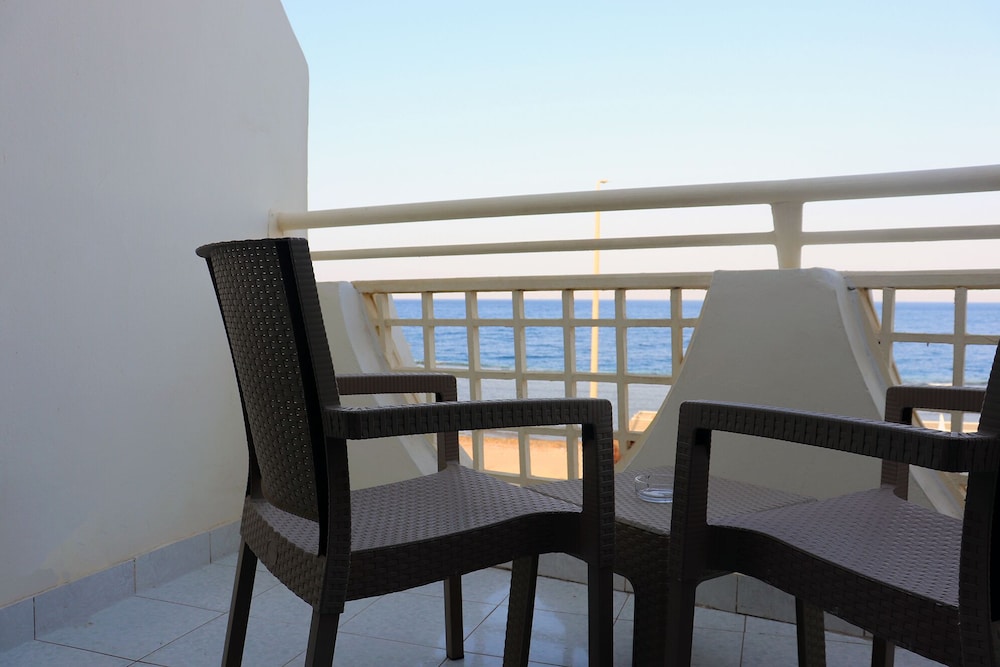 Bedouin Moon Hotel 33/50