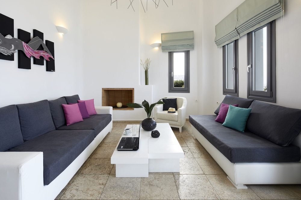 Santorini Princess Presidential Suites 27/50