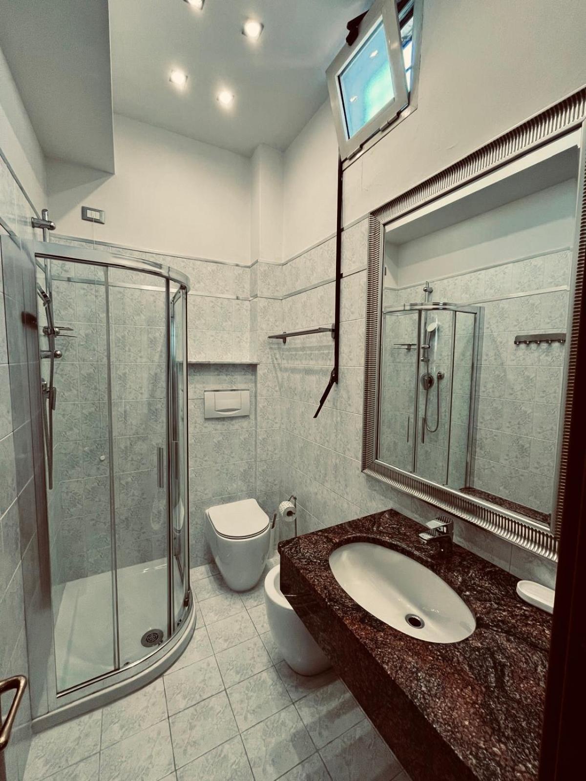 غرفة بسرير مزدوج أو سريرين منفصلين، Hotel Alinari 10/10