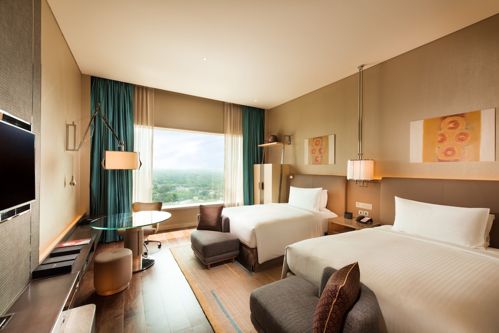 ROOM, KING BED, ACCESSIBLE