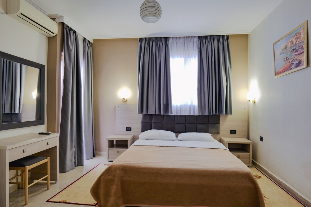 Mediterrane Hotel Sarande 17/51