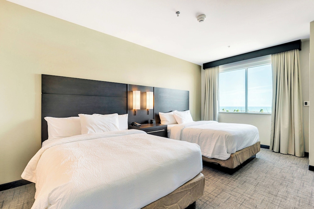 Studio, 2 Queen Beds, Bay View, Accessible