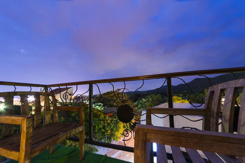 Seasons Bali Fashion Inn 42/50