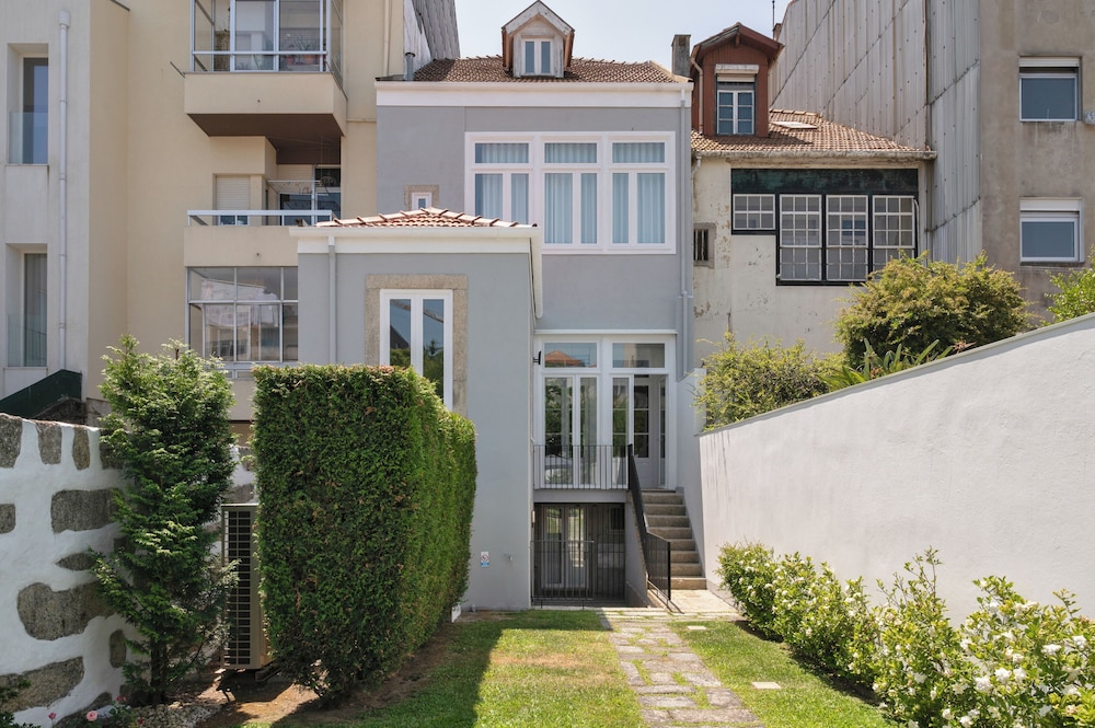 CHARMING HOUSE MARQUES 2 - CEDOFEITA 68/73