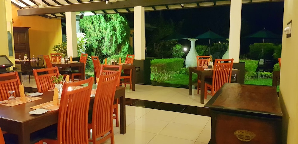 Flower Garden Lake Resort 32/50