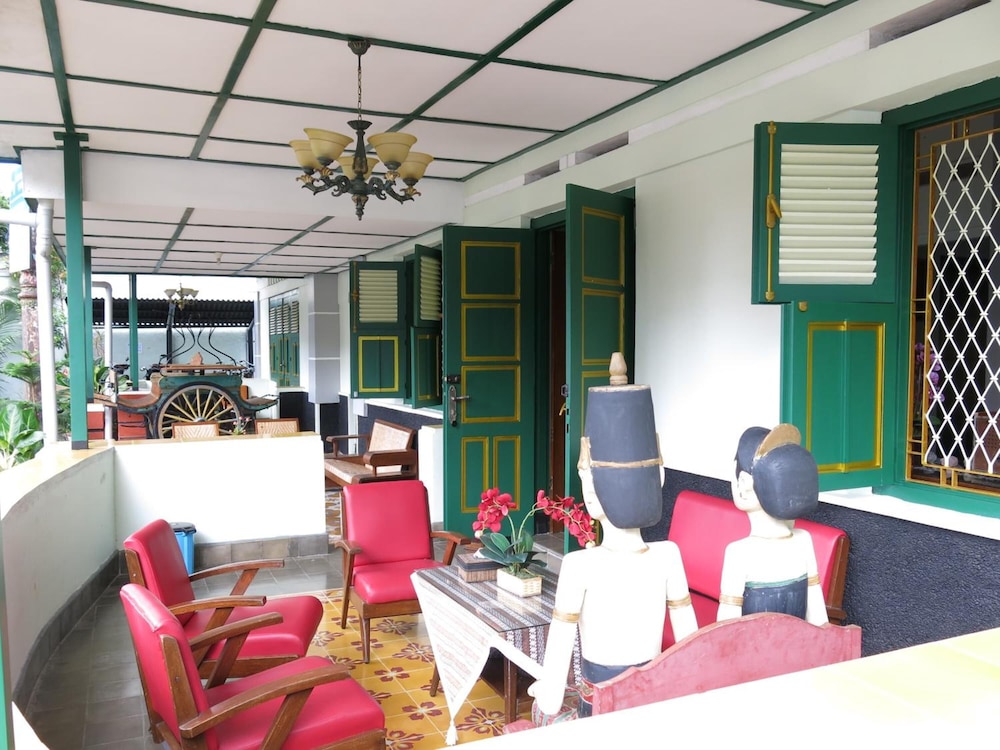 Pamularsih Homestay 37/44