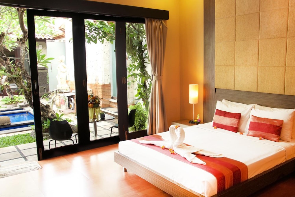 SINDHU MERTHA SUITE 16/49
