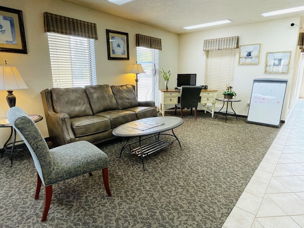 Americas Best Value Inn Sandpoint 33/49