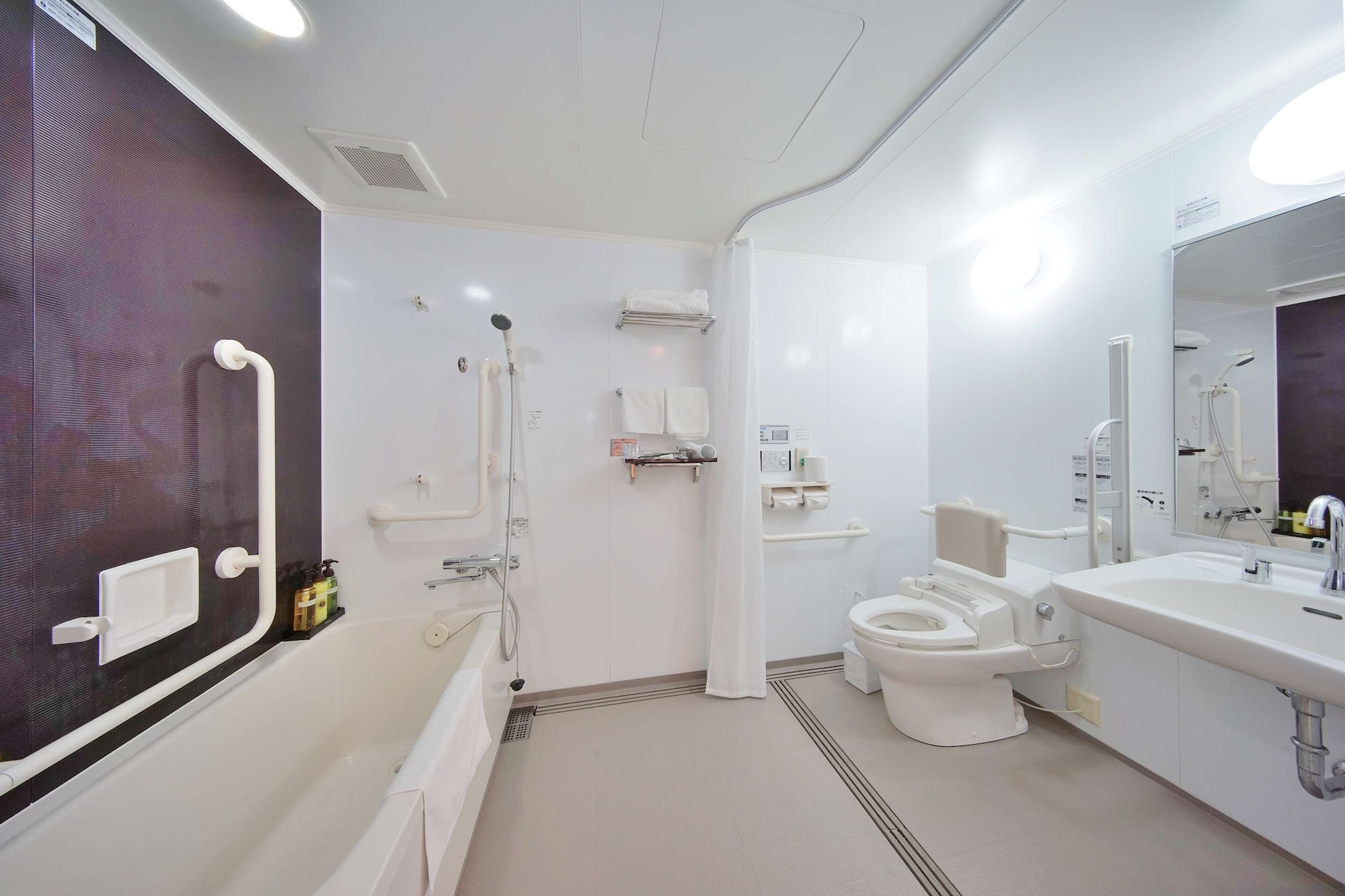 غرفة بريميير بسريرين منفصلين، Best Western Fino Shinsaibashi 7/8
