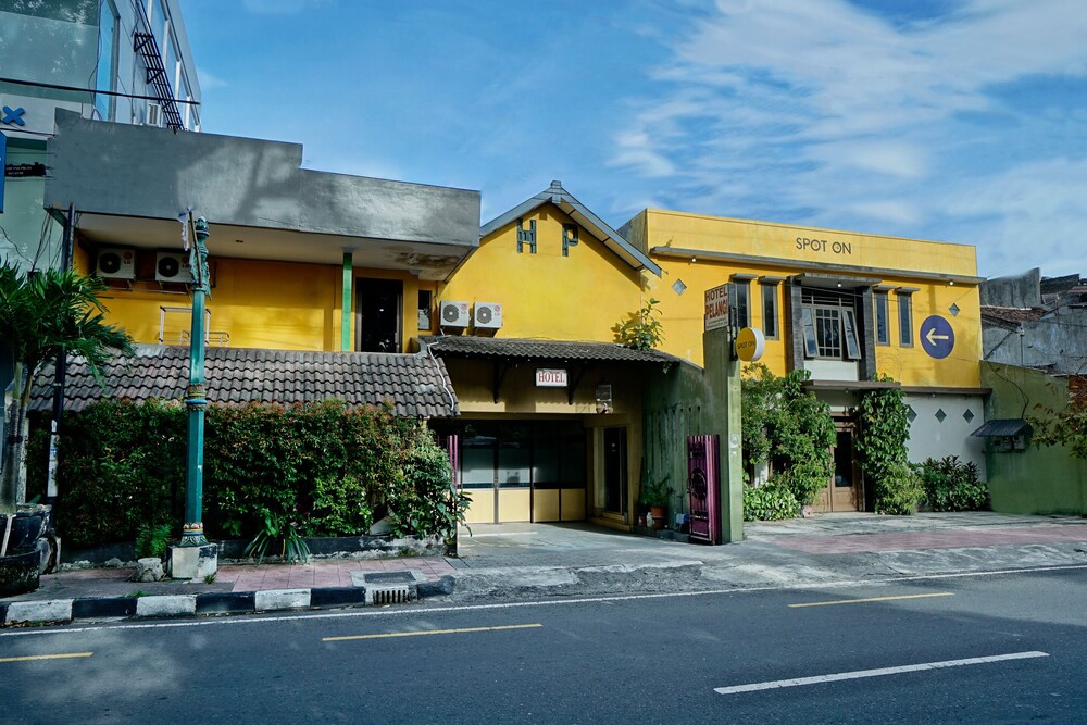 SPOT ON 2857 Hotel Pelangi 2/34