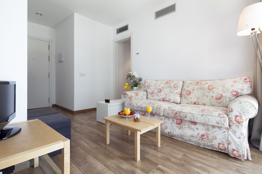 Inside Barcelona Apartments Sants 70/99
