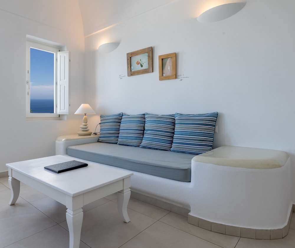 Amber Light Villas 52/70