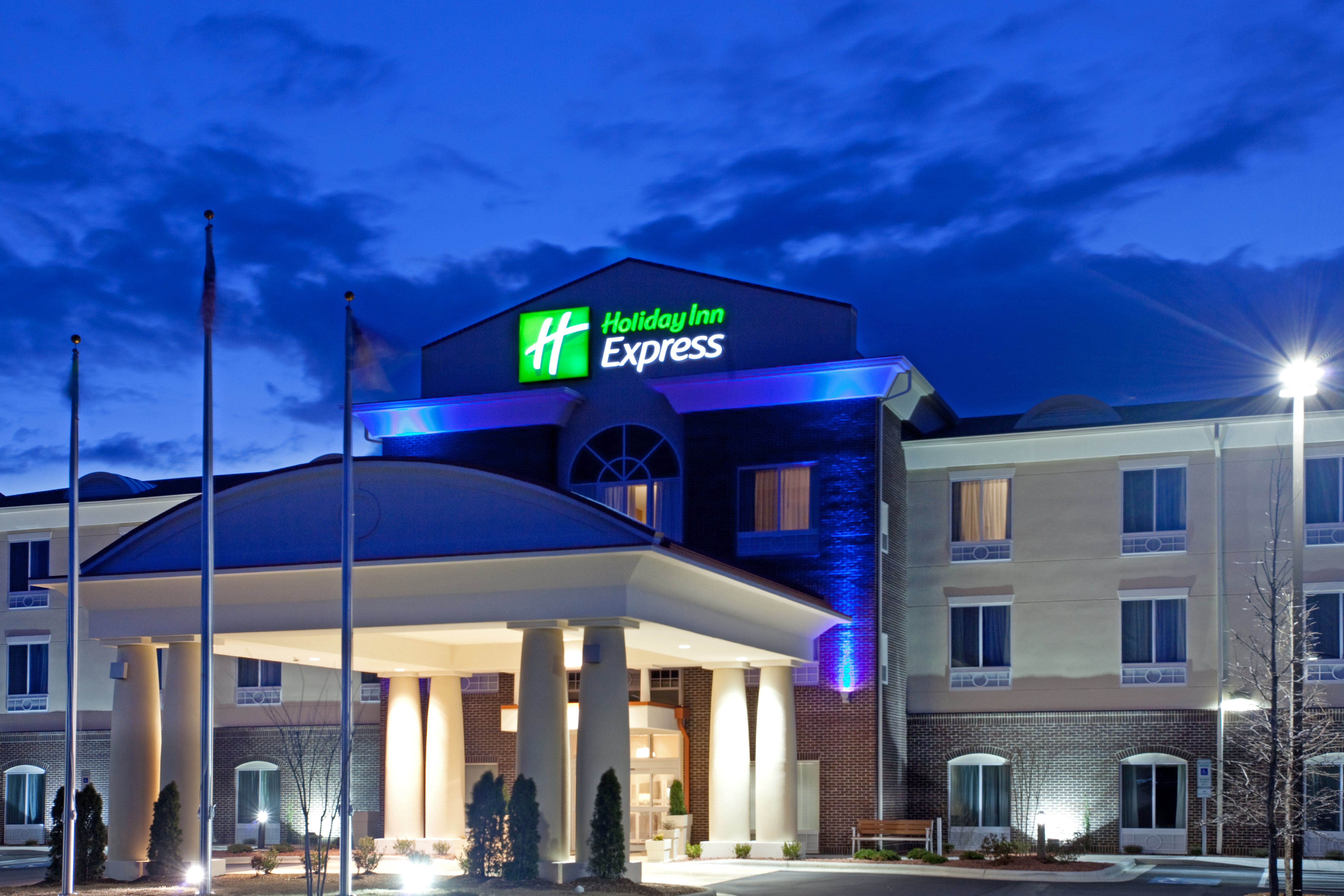 Holiday Inn Express Pembroke 1/50