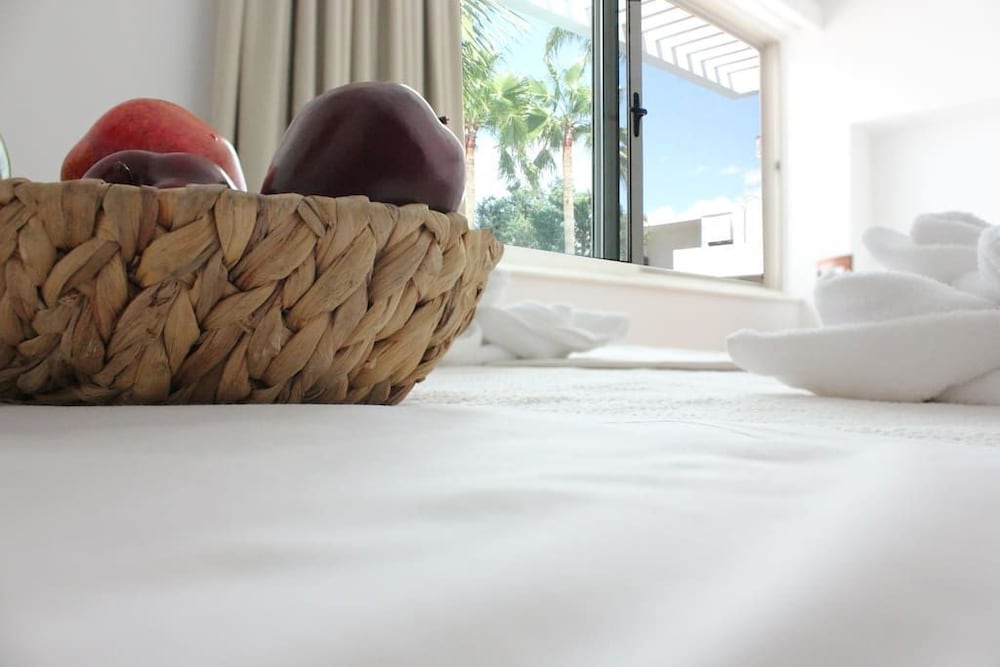 Elizabeth Suites photo3