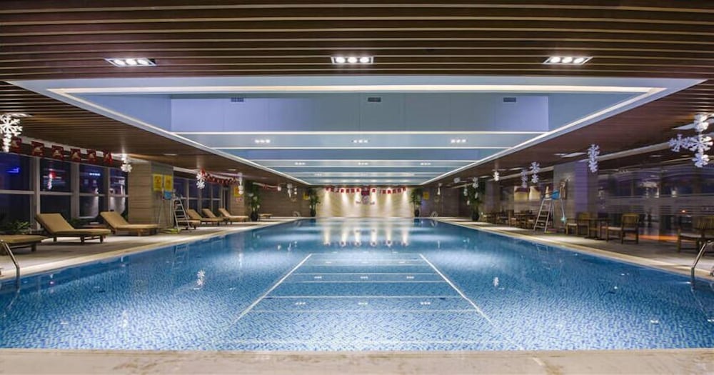 Haili New Century Grand Hotel Haiyan 7/45