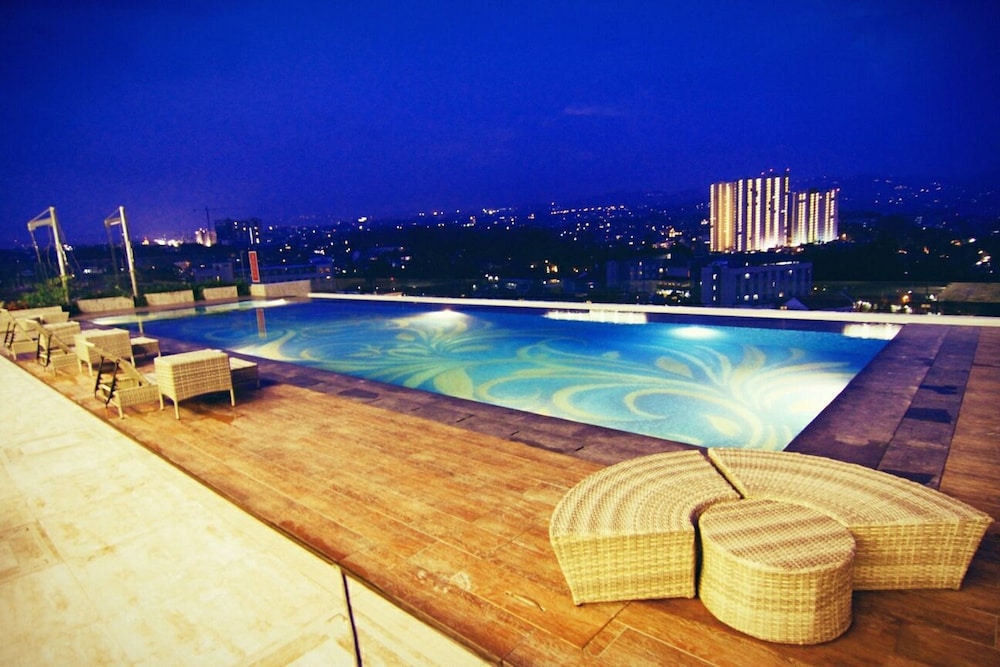 Belviu Hotel Bandung 53/56