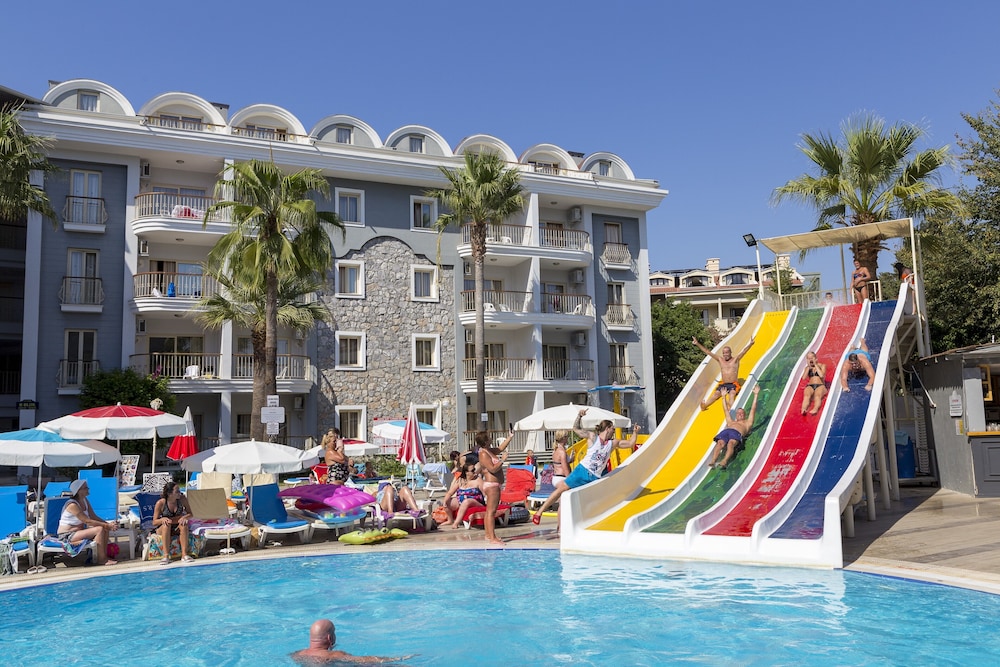 Alenz Suite Hotel 18/21