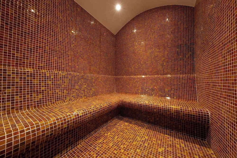 Duqqan Deluxe Hotel 31/63