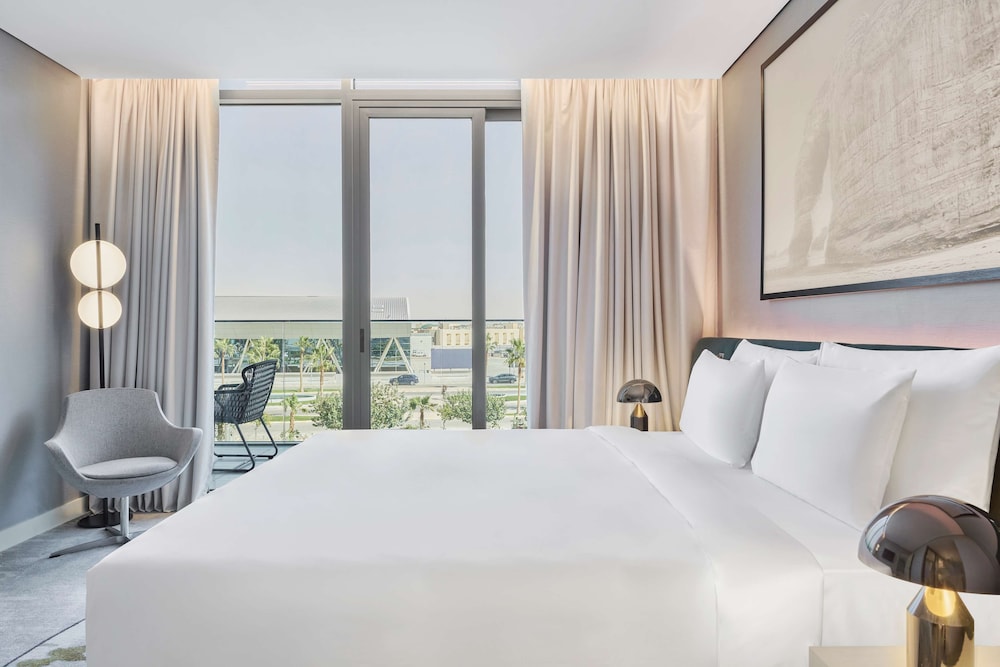 Junior Suite, Lounge Access