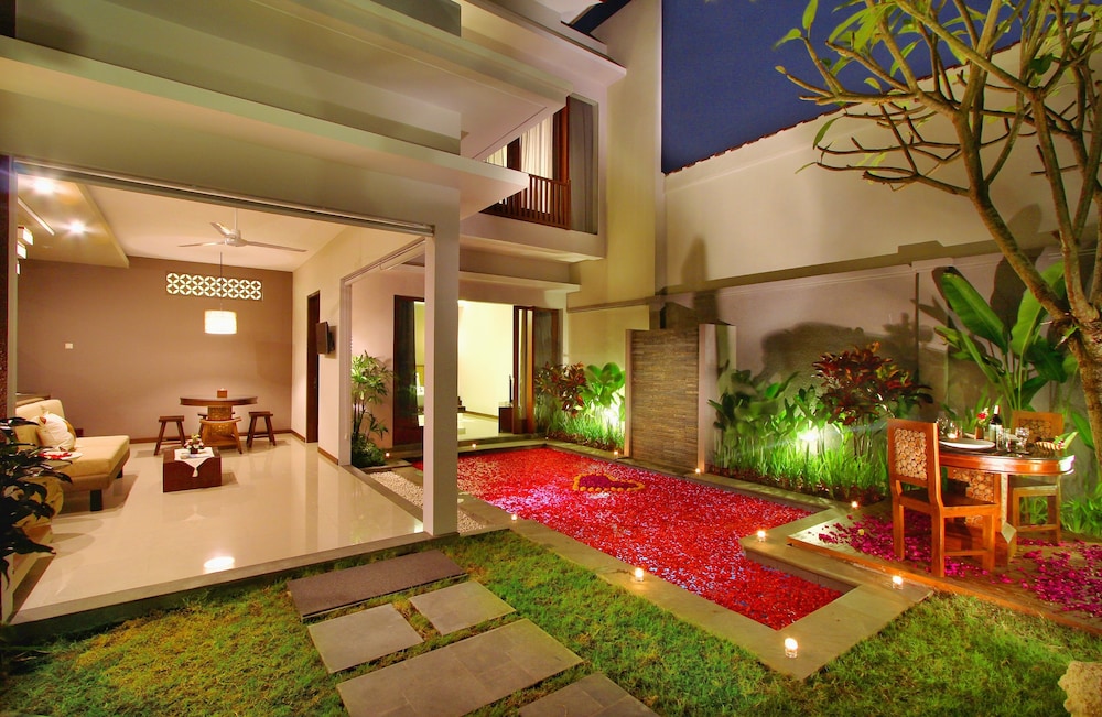 Lobby at Maharaja Villas Seminyak, Kerobokan