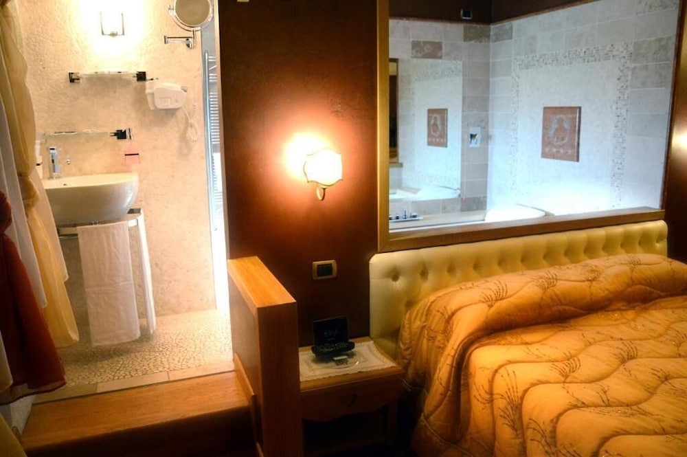 Hotel Tesoretto 23/37
