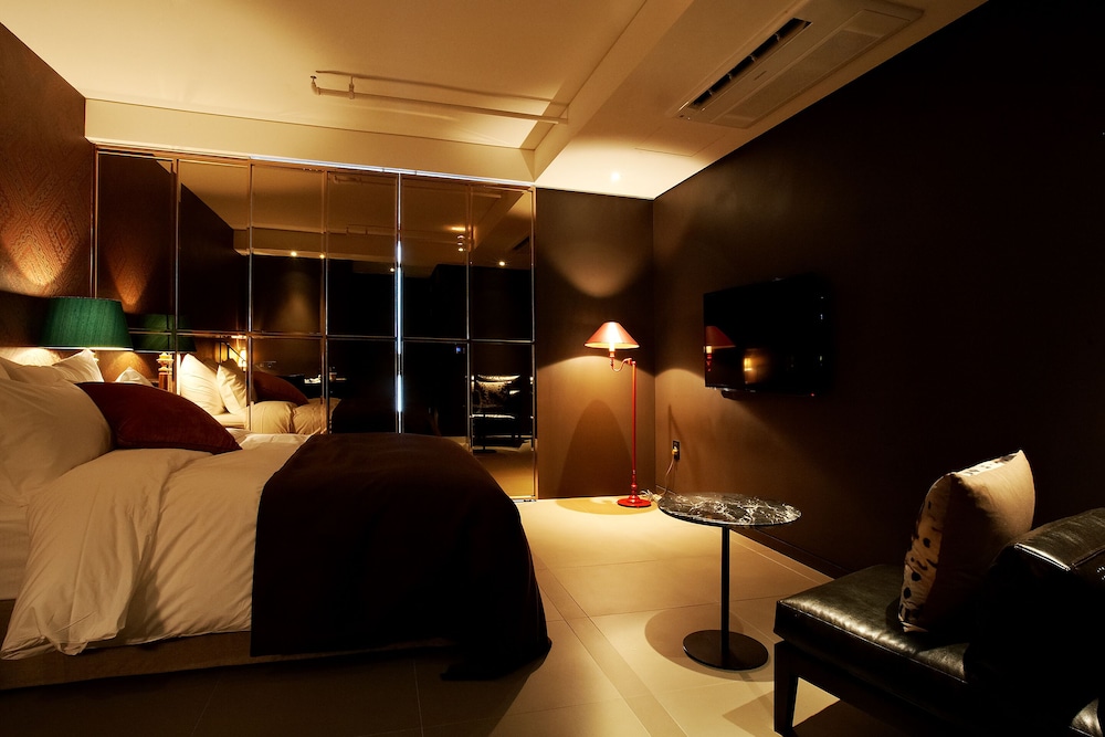 Lee Design Hotel 28/74