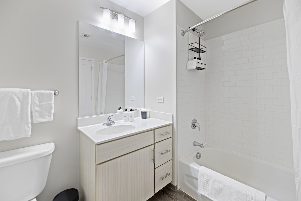 Suite, 2 Queen Beds, 2 Bathrooms، Placemakr Premier SoBro 9/10