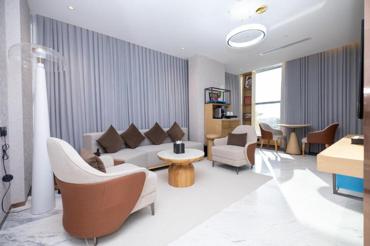 7Crown Tahliah Hotel 14/15