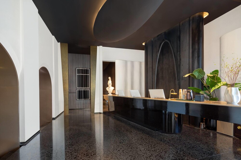 Days Hotel by Wyndham Changsha Wuyi Square 2/18