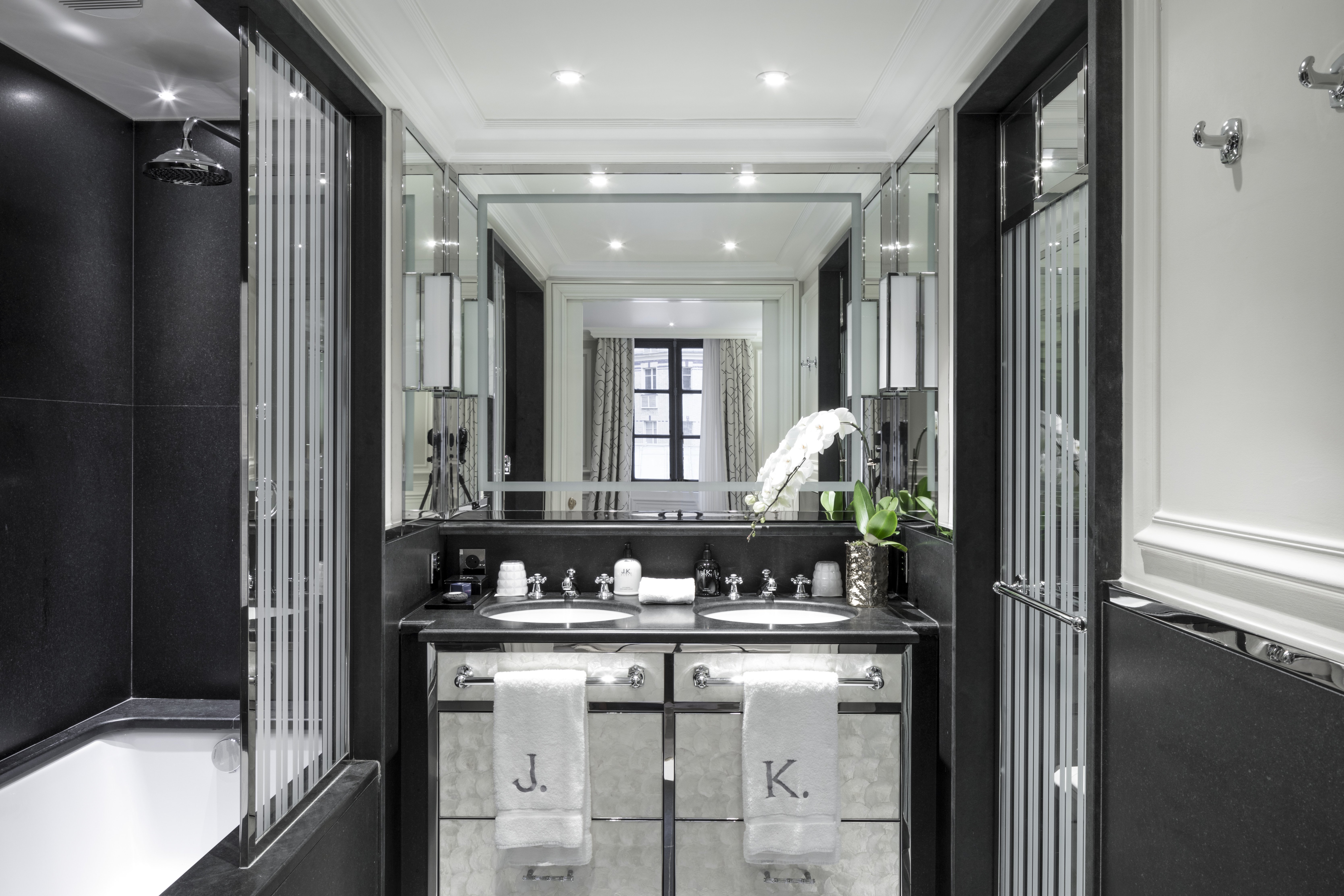 J.K. Place Paris 46/50