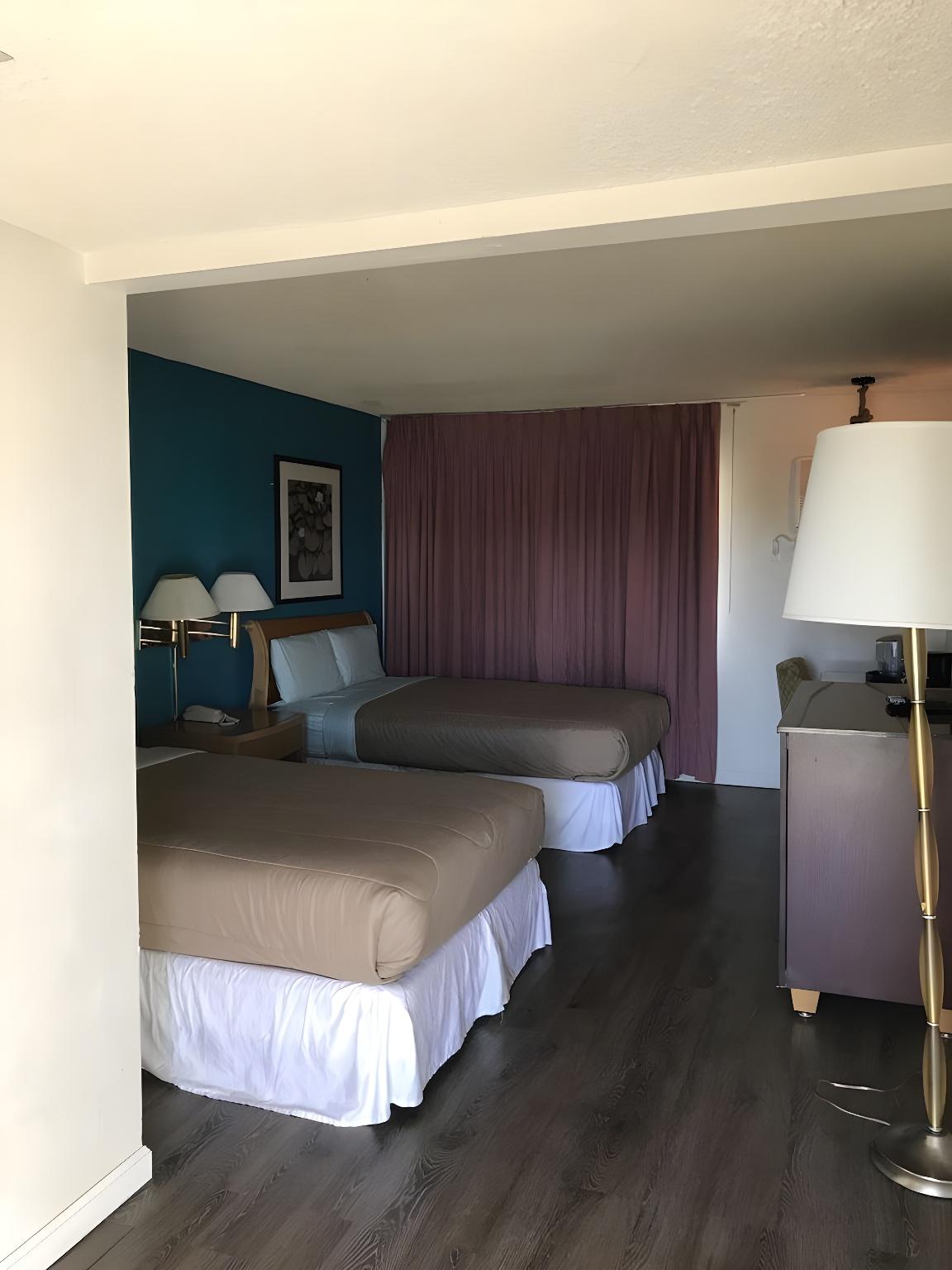 Room, 2 Double Beds, Mountain View