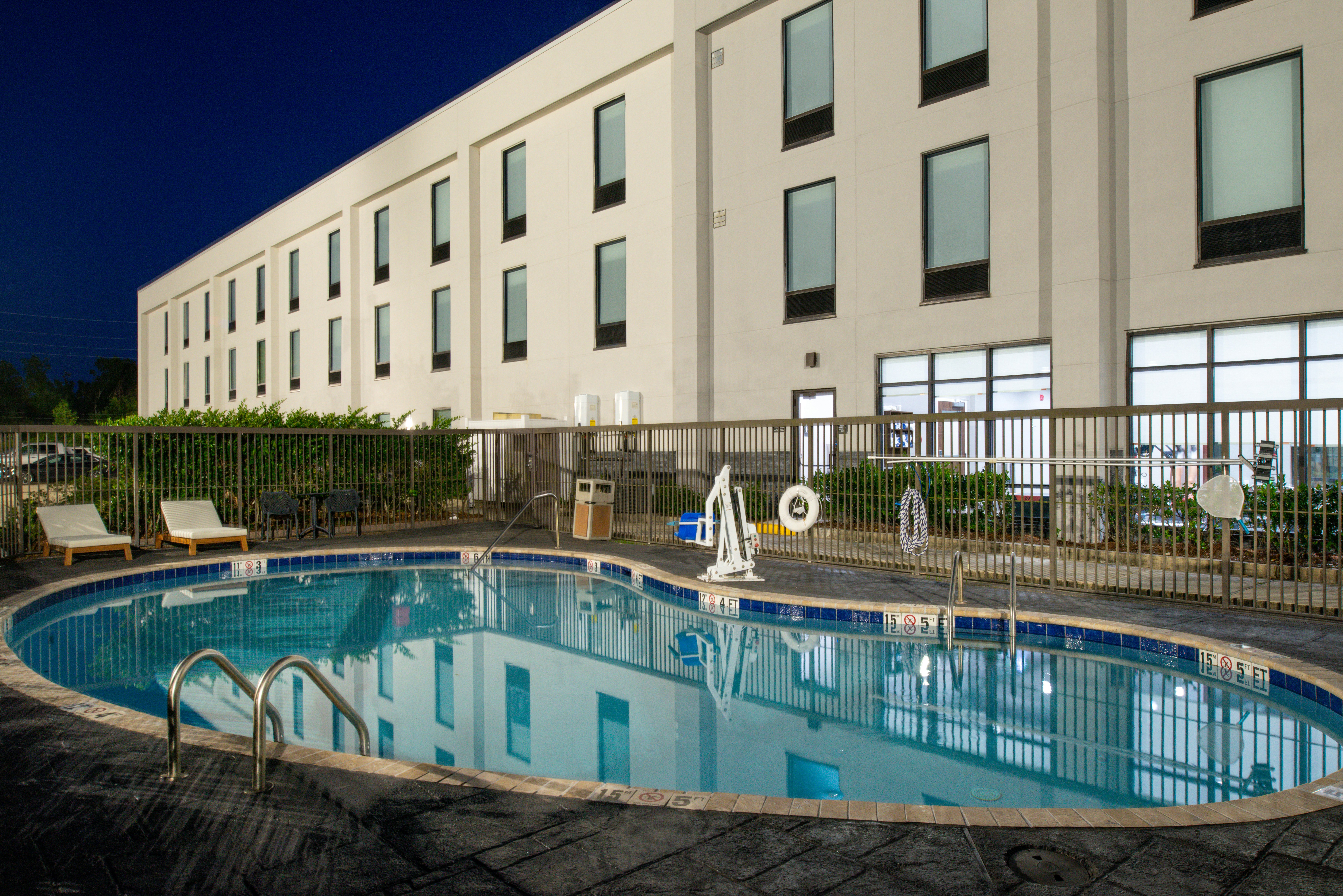 Hampton Inn Laplace 4/45