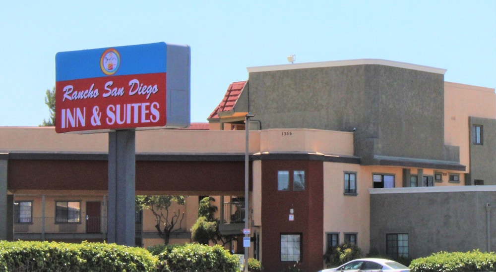 Rancho San Diego Inn and Suites (Ex SureStay Plus Hotel by Best Western El Cajon) 2/39