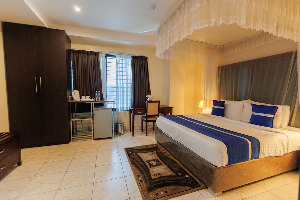 Kooki Hotel 13/50
