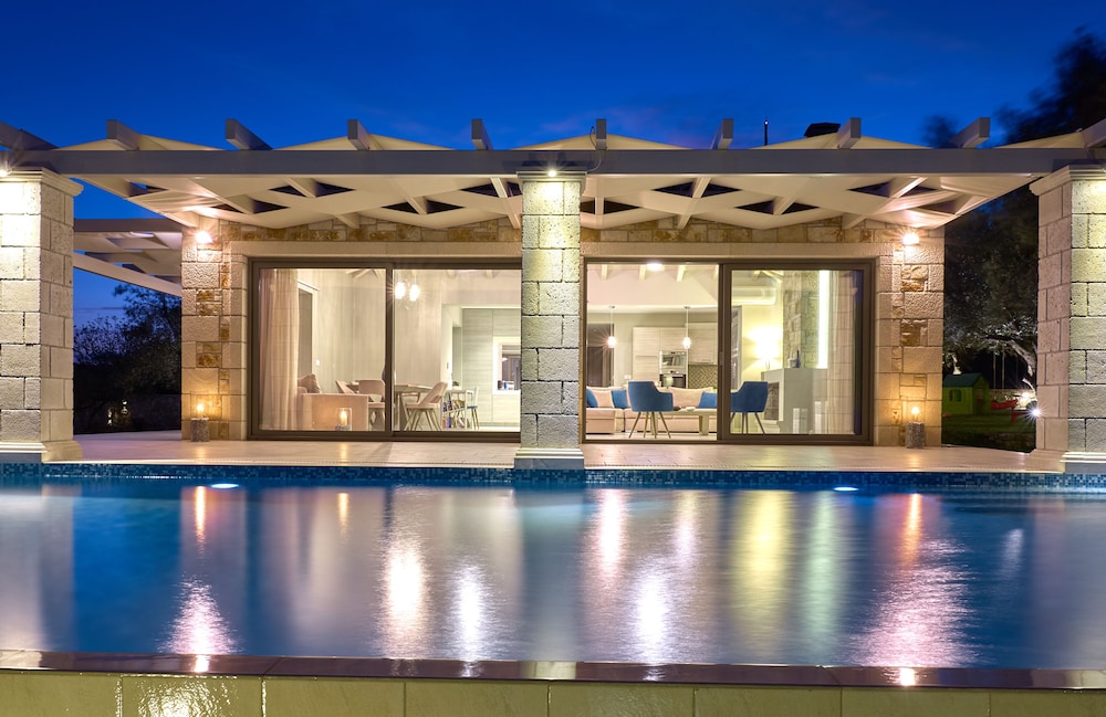 Avra Luxury Villa 12/50