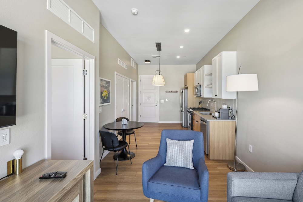 Sentral Old Town Scottsdale 23/51