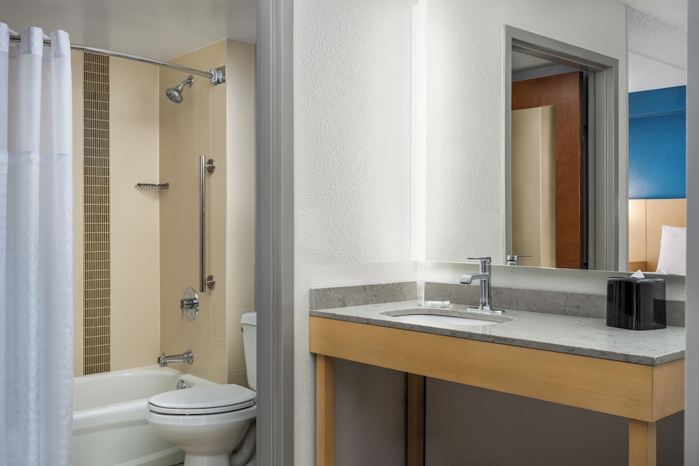 Hyatt Place Columbia/Harbison 46/50