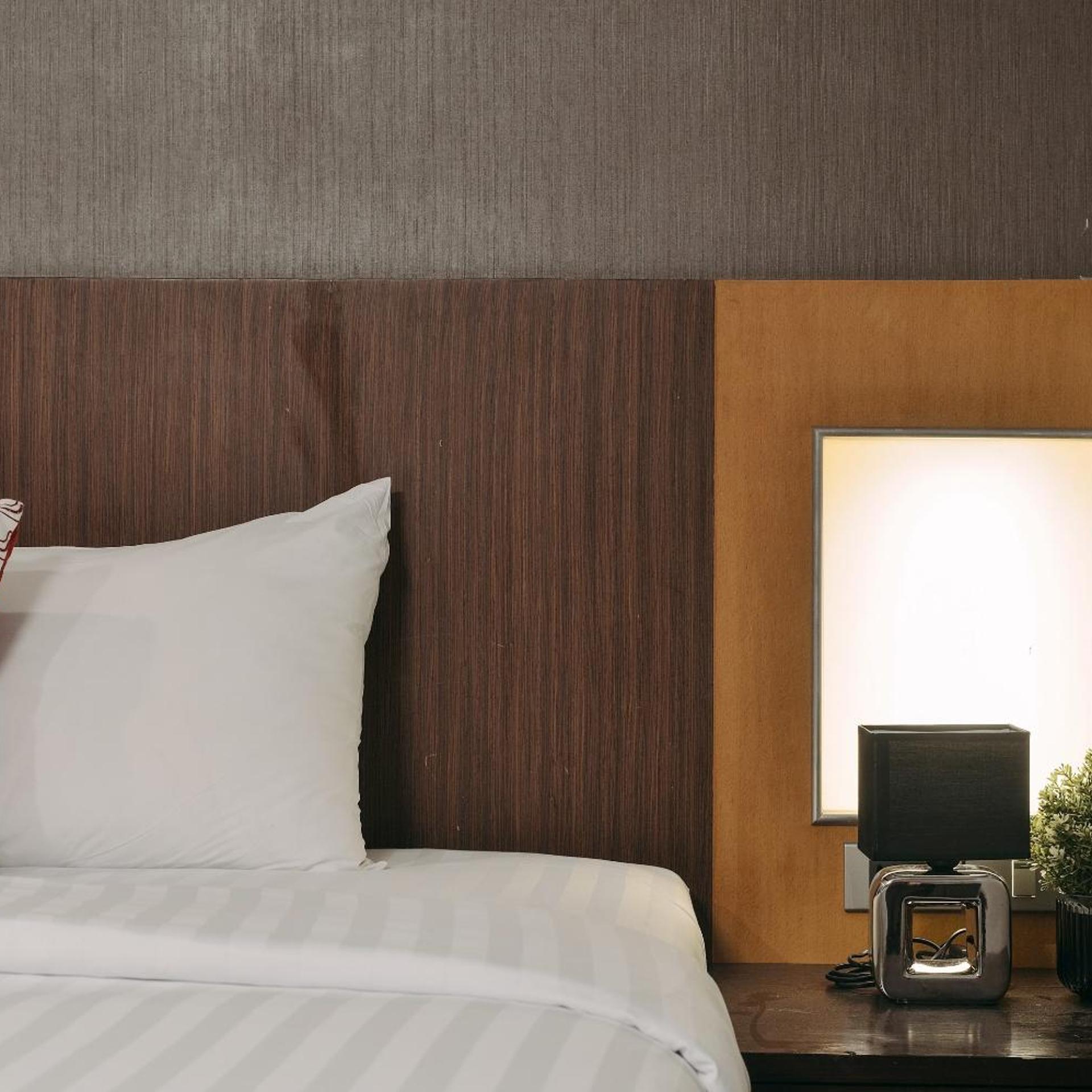 Tori Crown Hotel 24/50